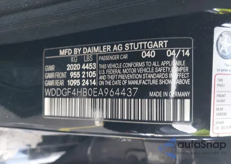 2014 Mercedes-Benz C 250 Luxury/Sport z USA, uszkodzony, nr VIN WDDGF4HB0EA964437